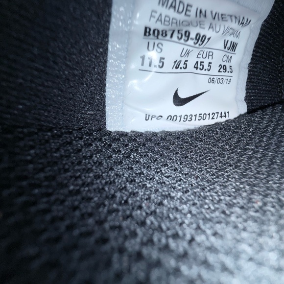 Nike React Flyknit Black Gold Sneakers Men’s 11.5 Near New Running Shoes (2) - Picture 2 of 6